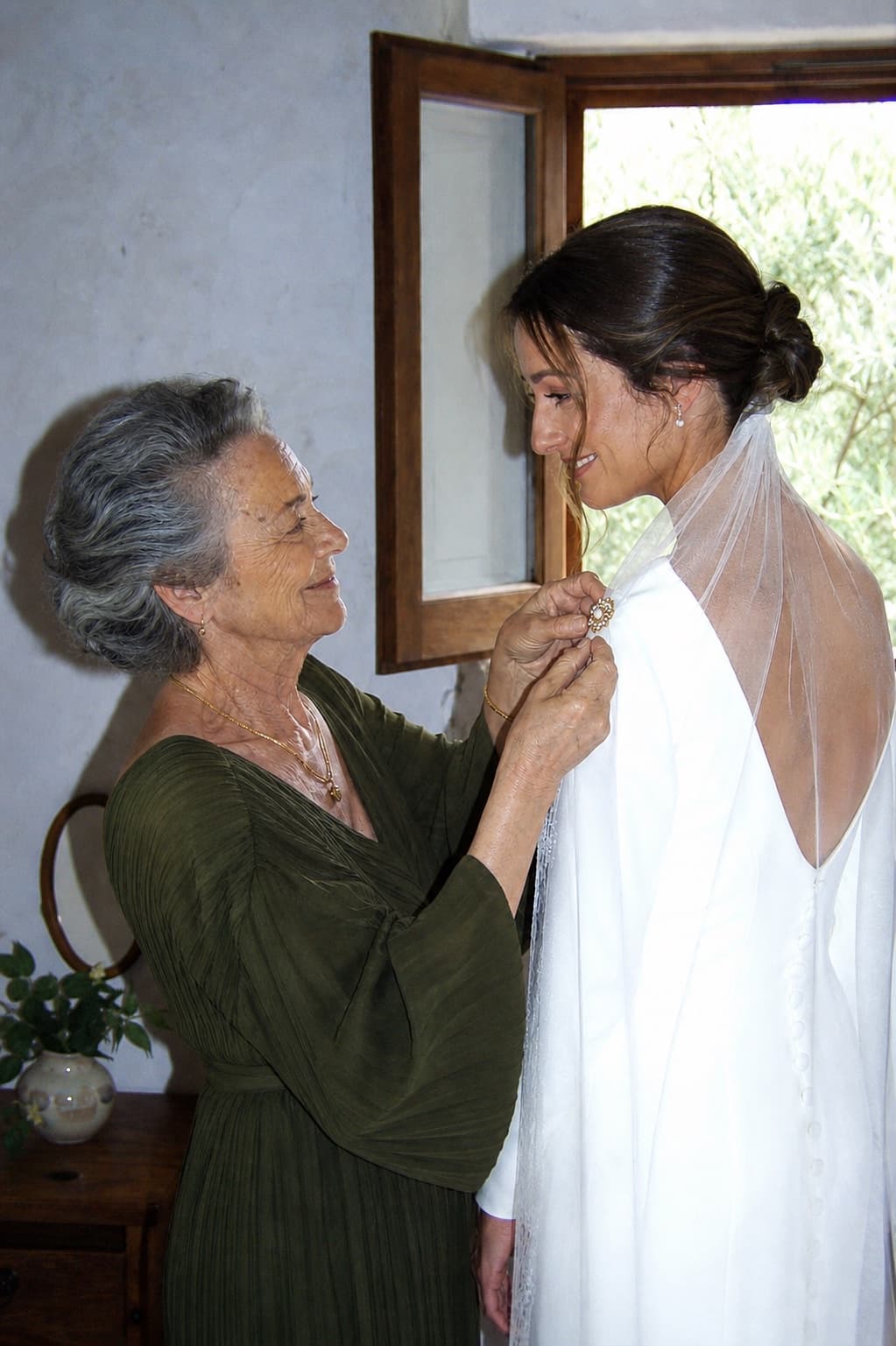 Un recuerdo espontáneo de la boda de Lucía y Mateo